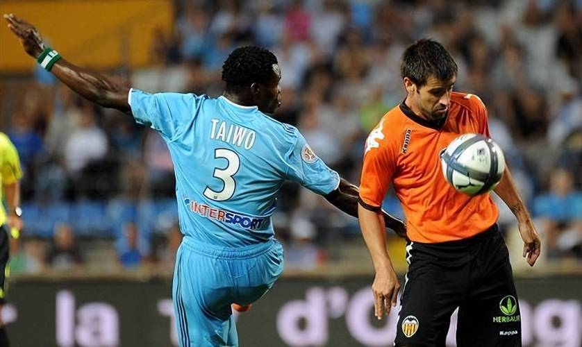 Ning在利物浦比赛中战术调整，领先优势明显引发热议！