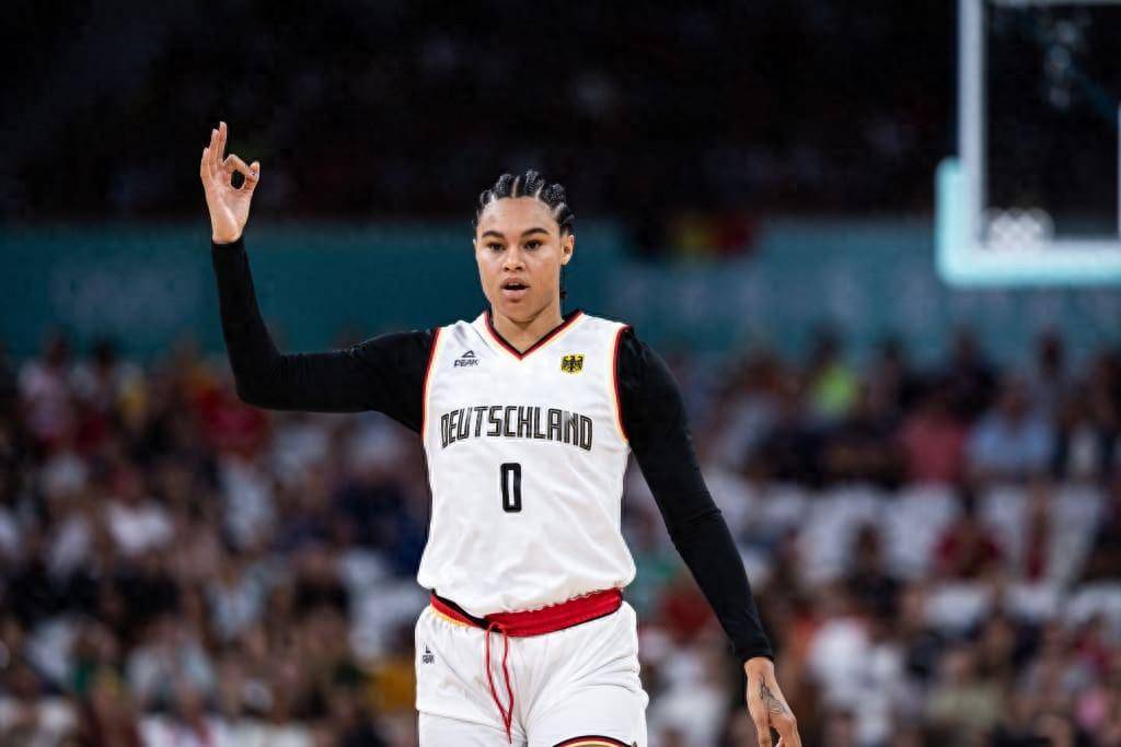 西亚卡姆在德国队比赛中爆冷，夺冠引发热议！